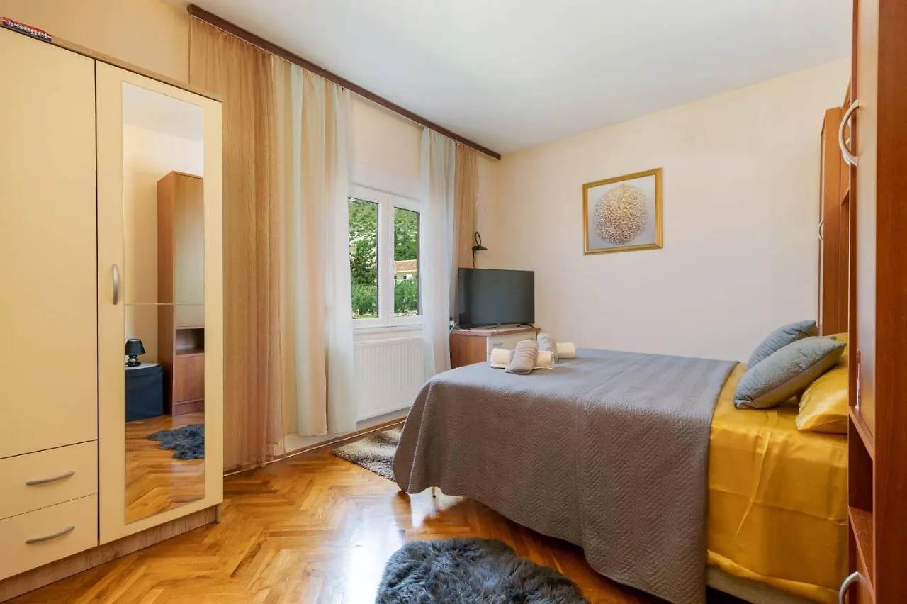 Apartment Lotus Trogir